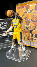 Action Figure LeBron James Lakers No. 127 Medicom Mafex - Pronta Entrega