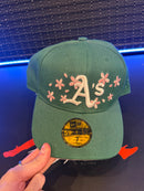 Boné New Era 59Fifty 7 Fitted
Oakland Athletics Flower Pattern Pink - Pronta Entrega