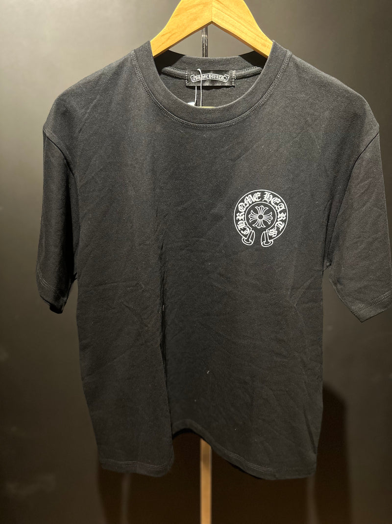Camiseta Chrome Hearts x Comme Dês Garcons Big Logo Back - Pronta Entregar