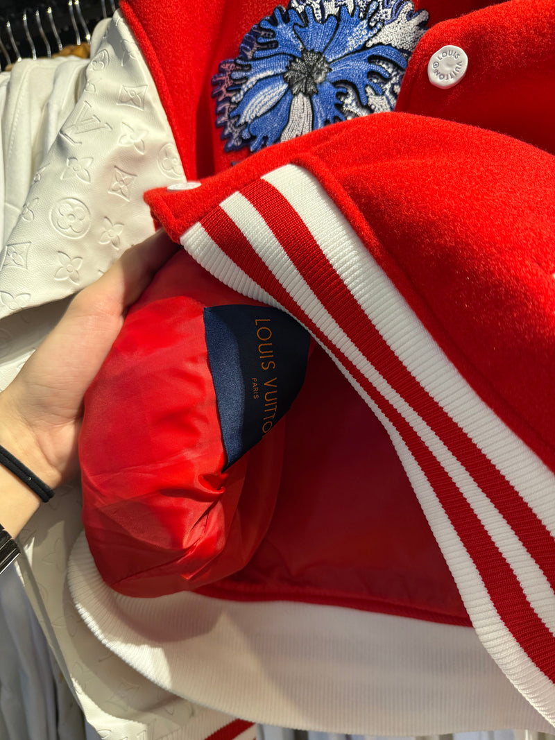 Jaqueta varsity Louis Vuitton LV X YK
Psychedelic Flower - Pronta Entrega