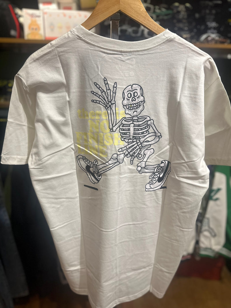 Camisa Nike “There is no Finish Line” Off White - Pronta Entrega