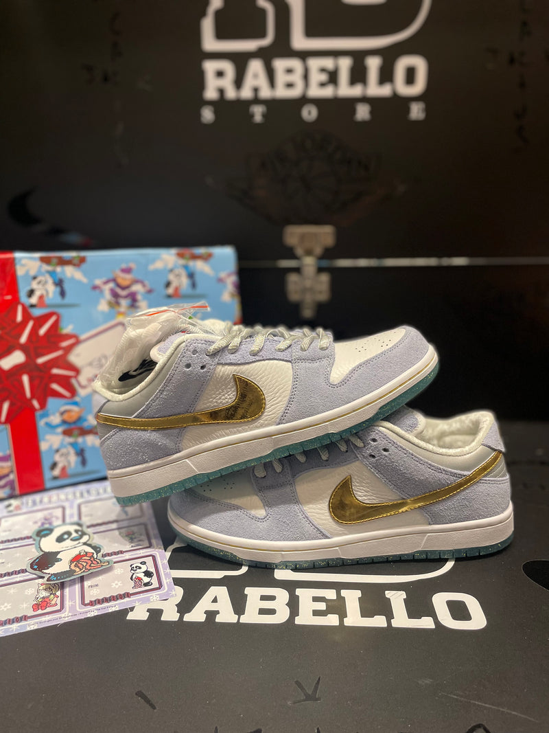 Tênis Nike Dunk Low SB Sean Cliver Holiday Special ' - Pronta Entrega