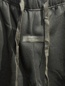 Calça Essentials Black Logo Black - Pronta Entrega