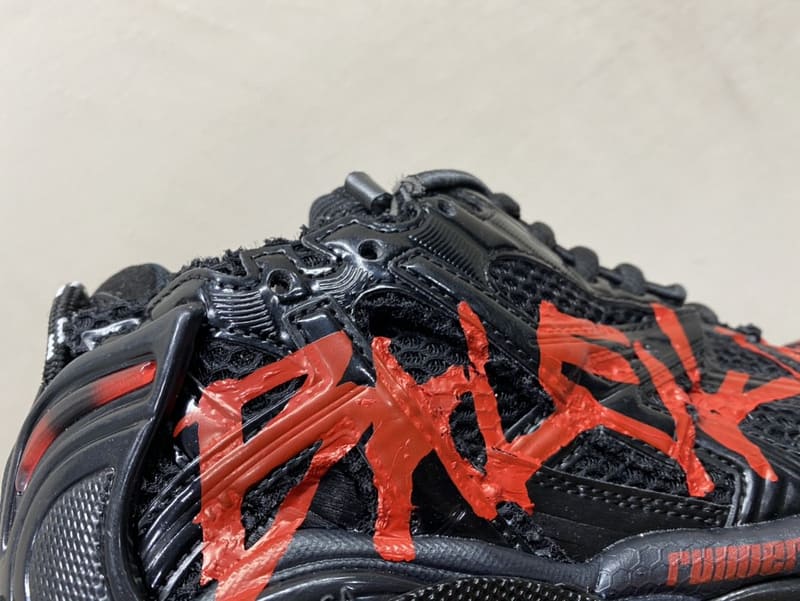 Balenciaga Runner Graffiti Sneaker in Black - Encomenda