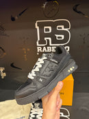 Tênis Louis Vuitton Trainer Black Embossed Monogram - Pronta Entrega