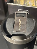 Copo Stanley Preto Com Abridor de Lata 473ML - Pronta Entrega