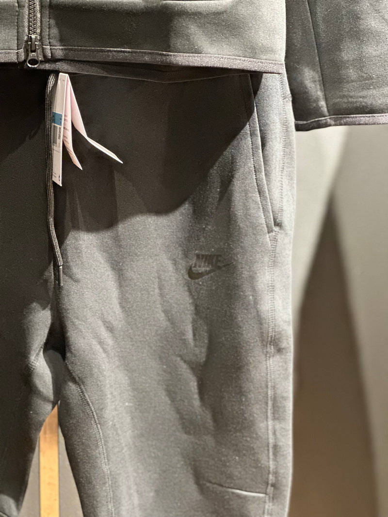 Conjunto Tech Fleece Nike Black - Pronta Entrega
