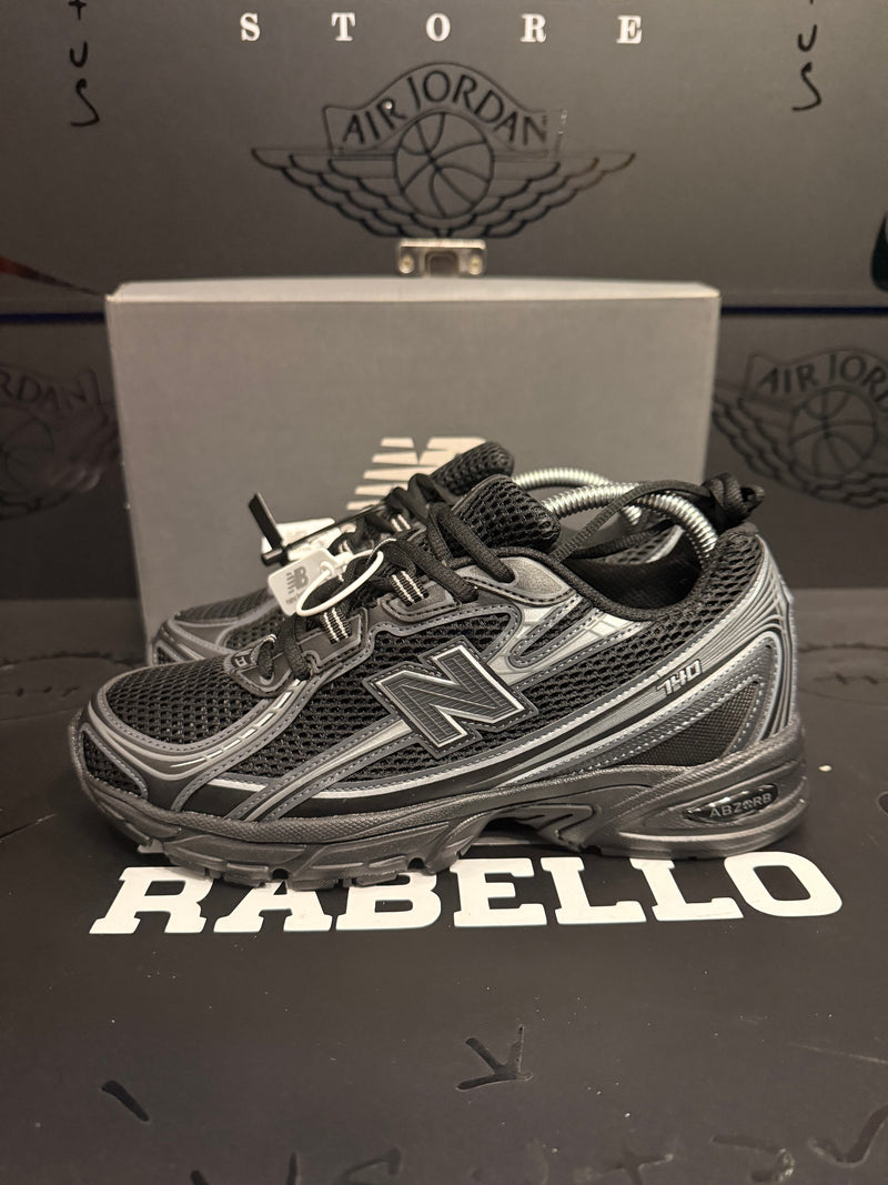 Tênis New Balance 740 Black Metallic - Pronta Entrega