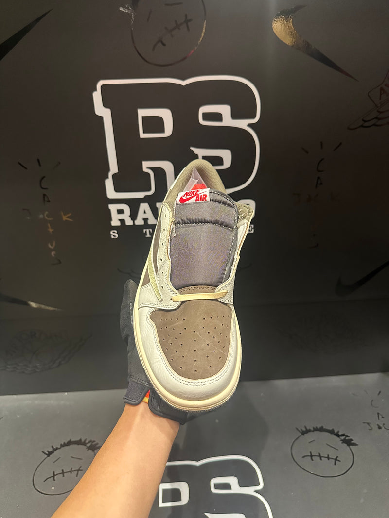 Tênis Nike Air Jordan 1 Retrô Low OG SP x Travis Scott Reverse Mocha - Creme - Pronta Entrega