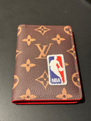 Carteira Louis Vuitton X NBA Pocket Organizer Monogram - Pronta Entrega