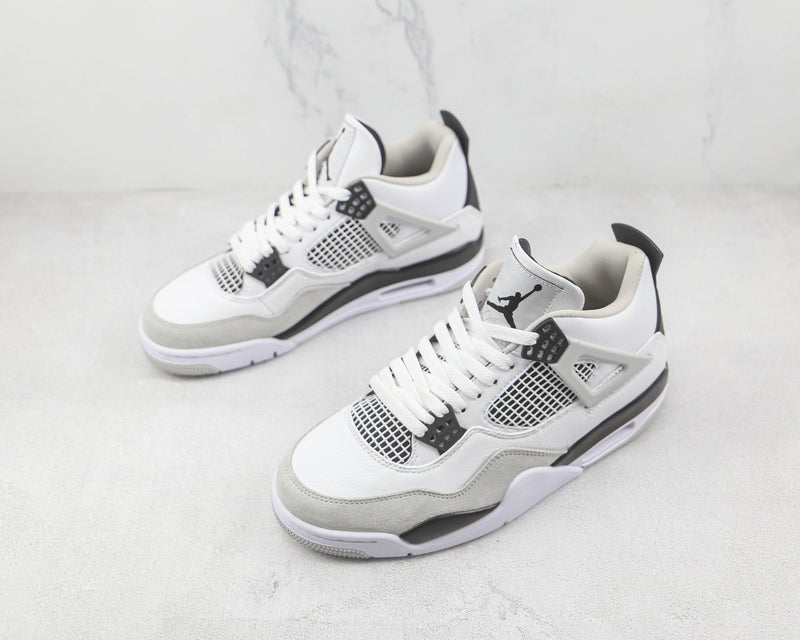 Jordan 4 Retro Military Black - Encomenda