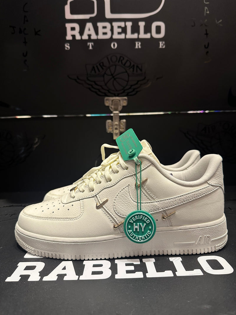 Tênis Nike Air Force 1 Low LX CN Sail Gold Mini Swooshes - Pronta Entrega