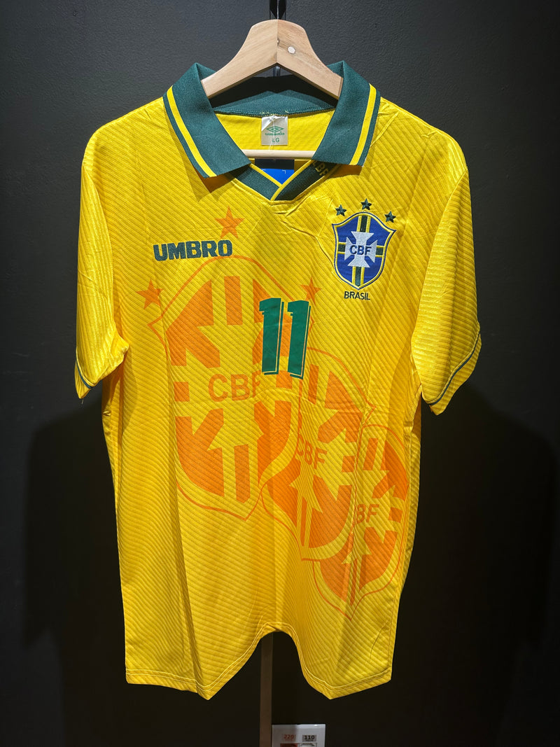 Camiseta Umbro Retrô Seleção Brasileira 1994 Romário #11 - Pronta Entrega
