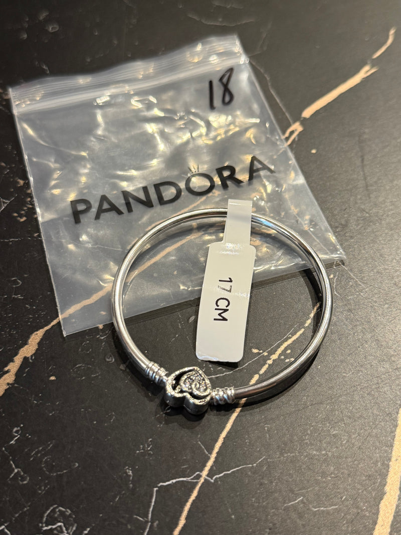 Bracelete Pandora Prata com Fecho em Coração Brilho vazado Prata 18 CM - Pronta Entrega