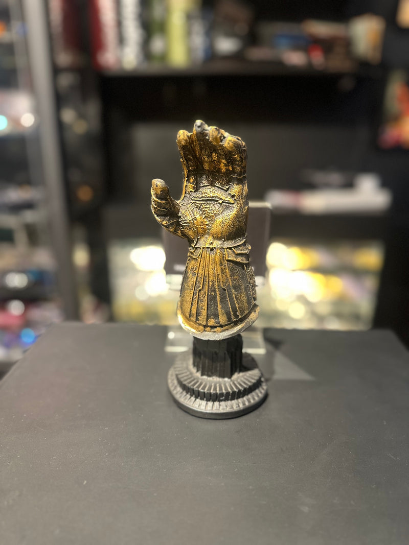 Boneco de Ação Manopla do Infinito Com Joias do Infinito 23cm Resina - Pronta Entrega