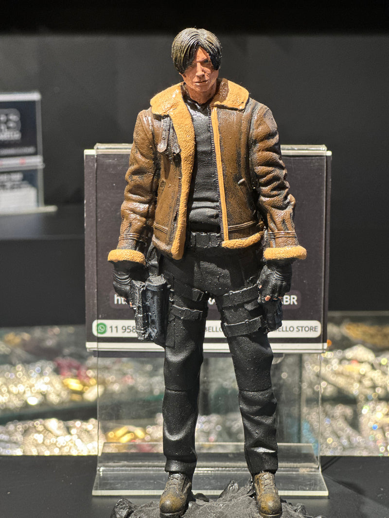 Boneco de Ação Resident Evil Leon 21cm Resina - Pronta Entrega