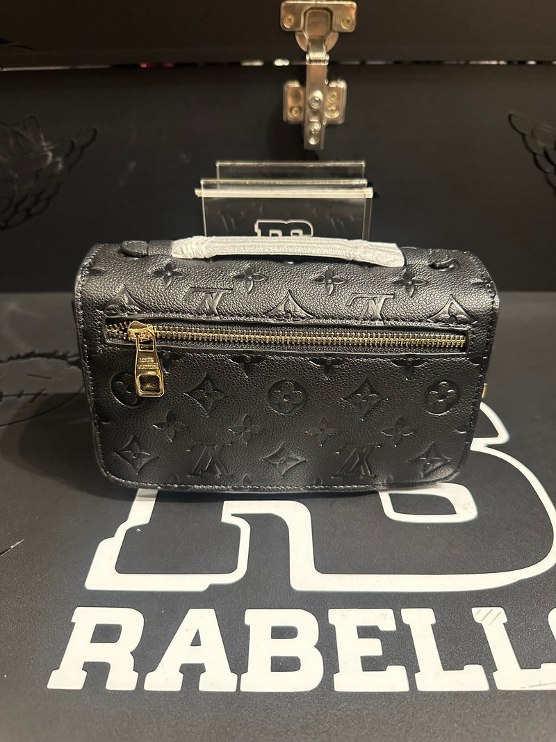 Bolsa Louis Vuitton Pochette Métis East West - Pronta Entrega