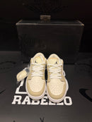 Tênis Nike Air Jordan 1 Low SE Sail Rattan University Red - Pronta Entrega