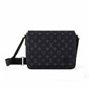 Louis Vuitton Bag Messenger District Monogram Eclipse - Encomenda