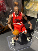 Action Figure Michael Jordan: Chicago Bulls NBA Uniforme Vermelho No. 100 Medicom Mafex - Pronta Entrega
