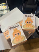 Boneco Labubu “Have a Seat” – Chaveiro | Mini Figura Colecionável Pop Mart - Pronta Entrega