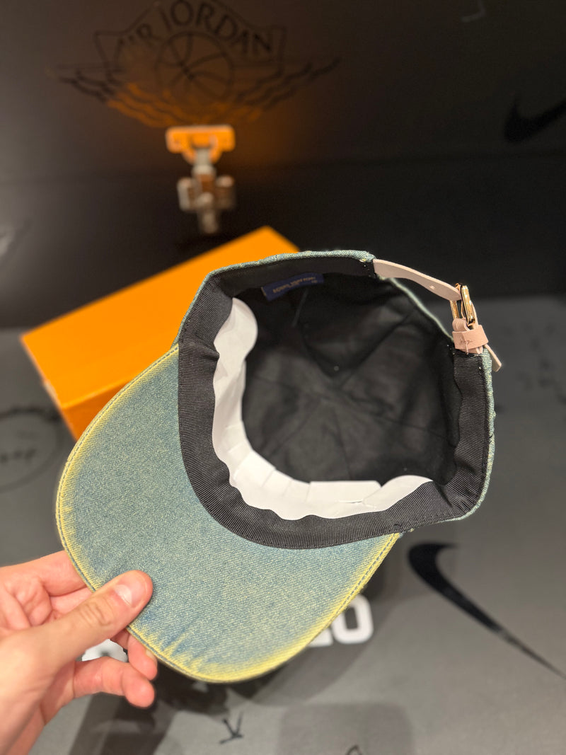 Boné Louis Vuitton Logo Destonado Com Box - Pronta Entrega