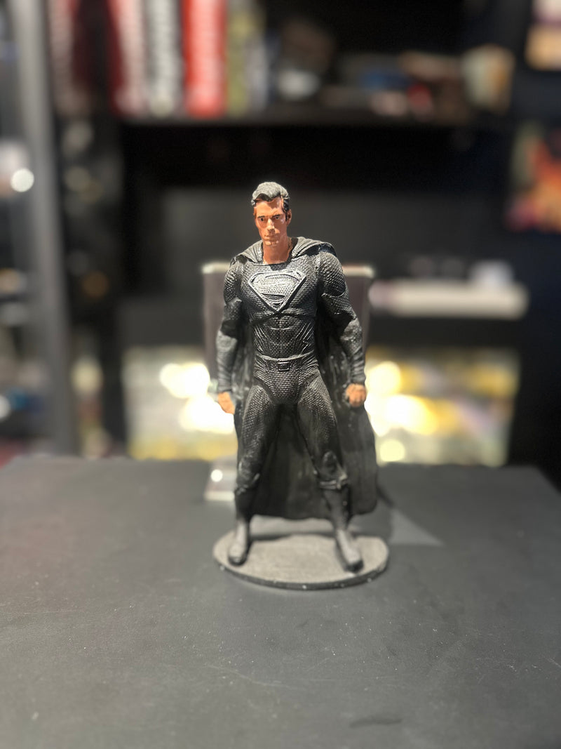 Boneco de Ação DC Comics Superman “Snyder Cut” 20cm Resina - Pronta Entrega