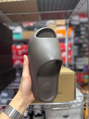 Adidas Yeezy Slide Marrom Escuro - Pronta Entrega