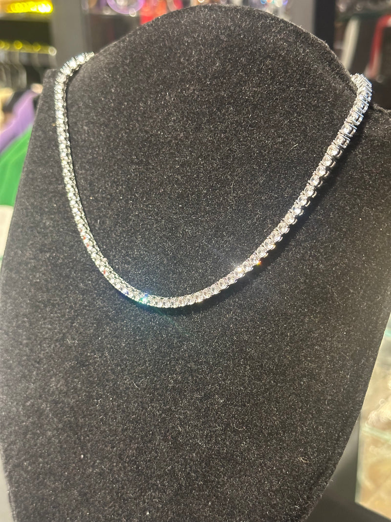 Corrente Riviera Cravejada Em Zicornia Cubica Prata 45 CM - Pronta Entrega