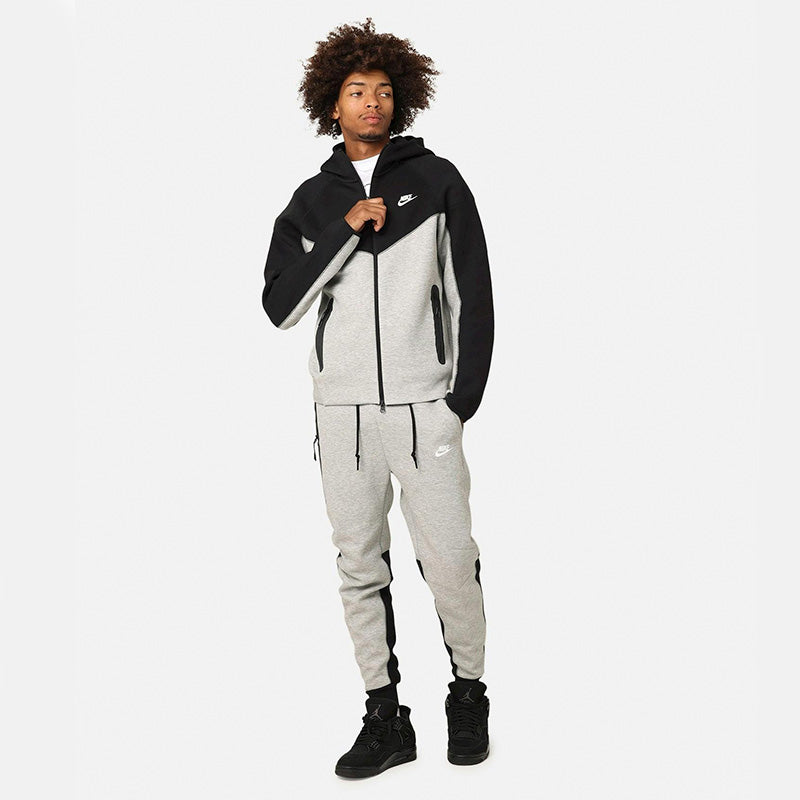 Conjunto Nike Tech Fleece Cinza/Preto 2023 (New Season) - Encomenda
