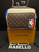 Bolsa Louis Vuitton 2020 LV X NBA WHITE BROWN MONOGRAM NIL MESSENGER BAG - Pronta Entrega