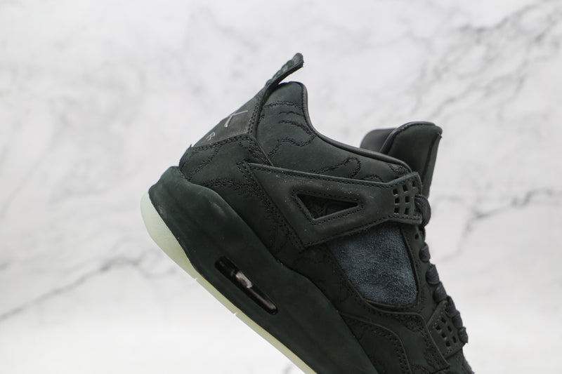 Jordan 4 Retro Kaws Black - Encomenda