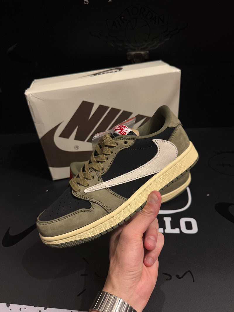 Tênis Nike Travis Scott x Air Jordan 1 Low Black Olive - Pronta Entrega
