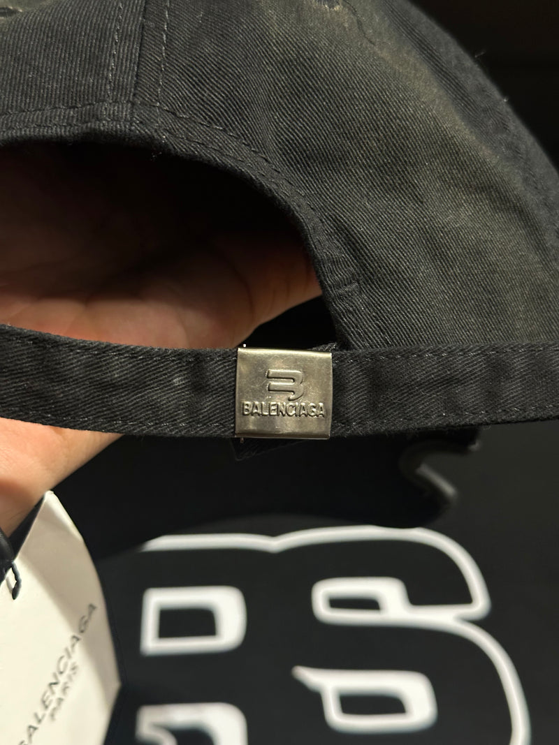 Boné Balenciaga Preto Destonado Aba Curva Cortada - Pronta Entrega