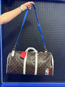 Bolsa Louis Vuitton x NBA Keepall Bandoulière 55 - Pronta Entrega