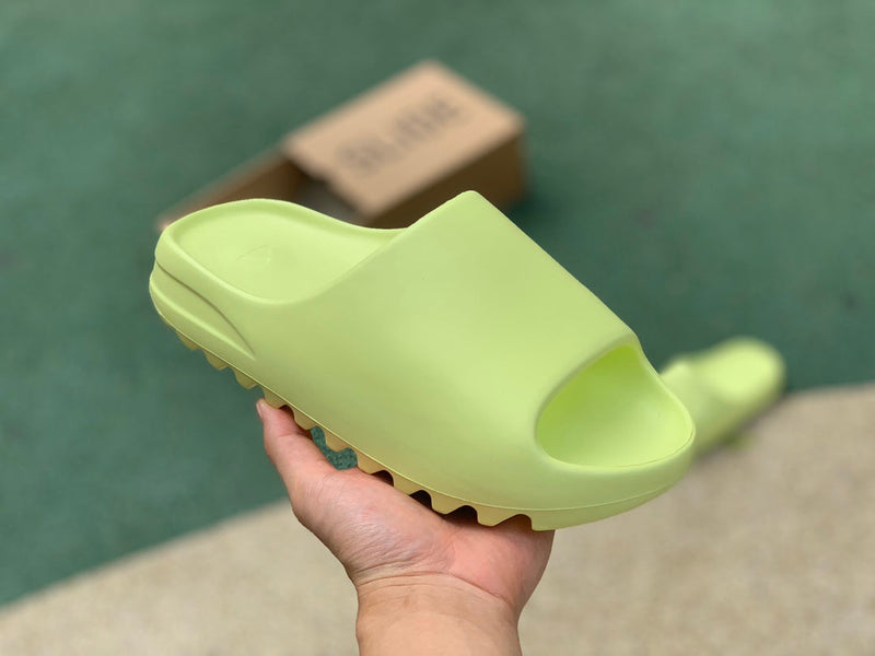 Adidas Yeezy Slide Glow Green - Encomenda