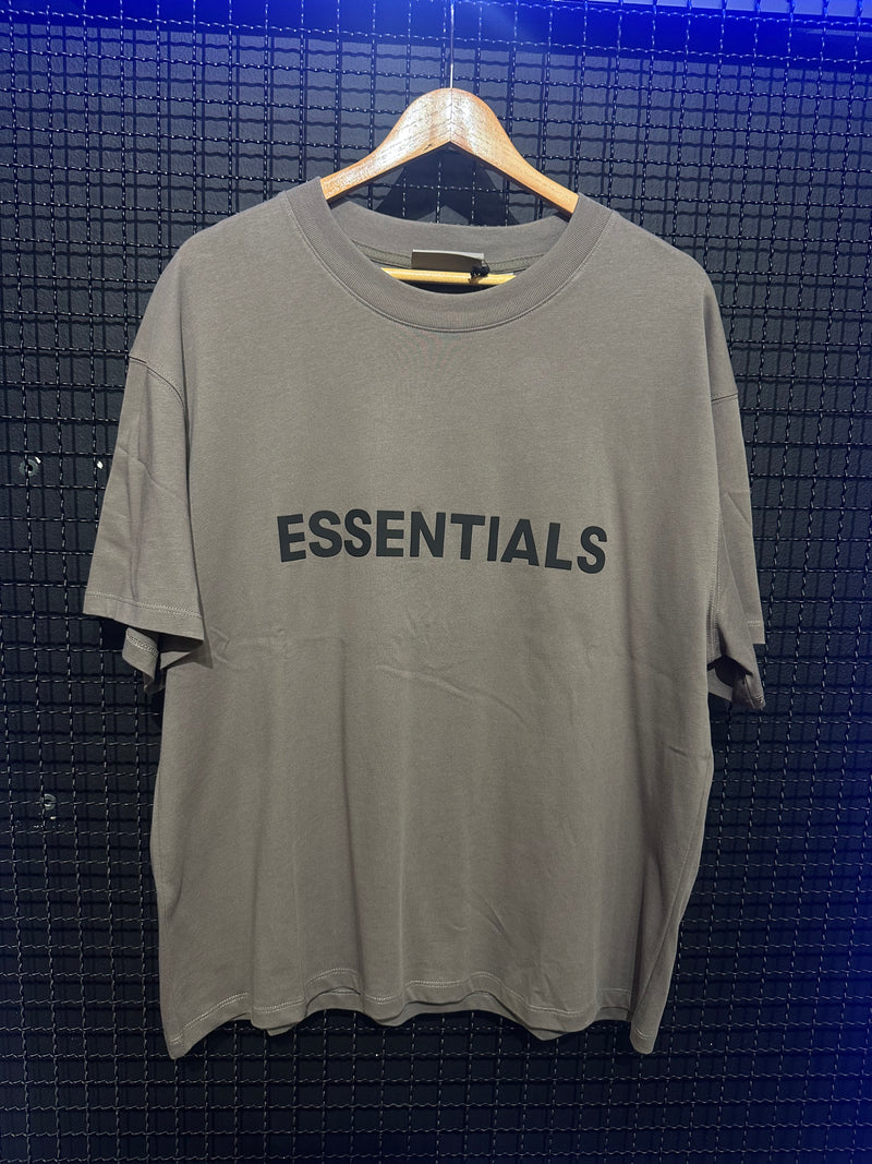 Camiseta ESSENTIALS Brown - Pronta Entregaa