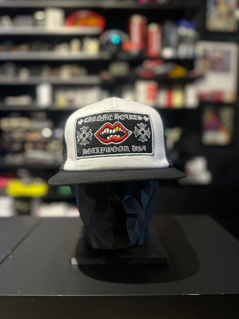 Boné Chrome Hearts Chomper Hollywood Trucker White - Pronta Entrega
