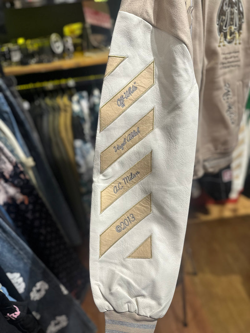 Jaqueta Varsity Off-White X A.C Milan Gold/White - Pronta Entrega