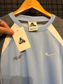 Camiseta Palace x Nike Camiseta Jersey Sky Blue - Pronta Entrega