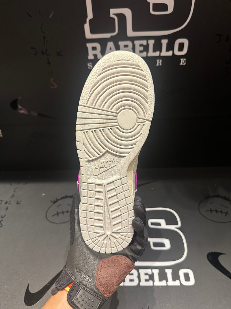 Tênis Nike Dunk Low Off-White 21:50 - Pronta Entrega