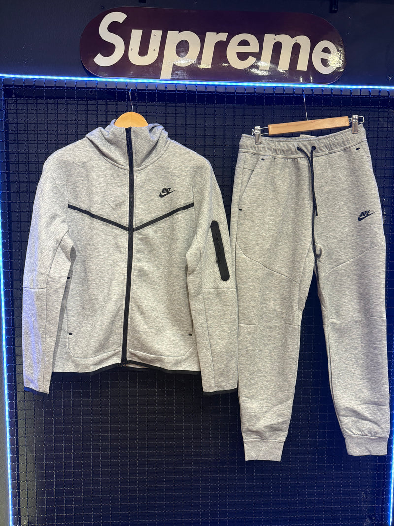 Conjunto Tech Fleece Nike Cinza - Pronta Entrega