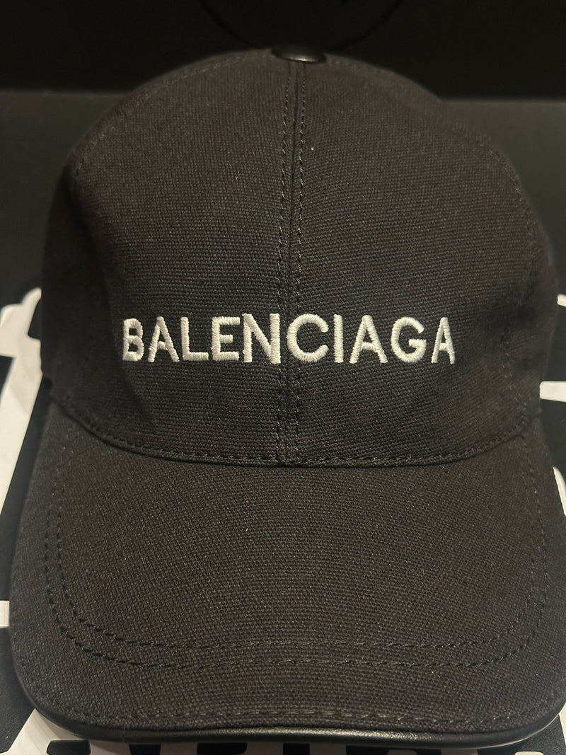 Boné Balenciaga Preto Aba Curva - Pronta Entrega