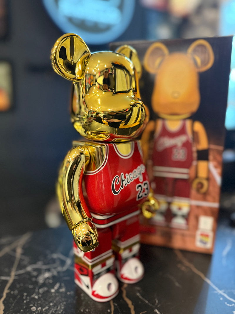 Bearbrick Chicago Bulls 23 Michael Jordan  NBA Dourado 400% Medicom Toy Boneco Colecionável 28cm - Pronta Entrega