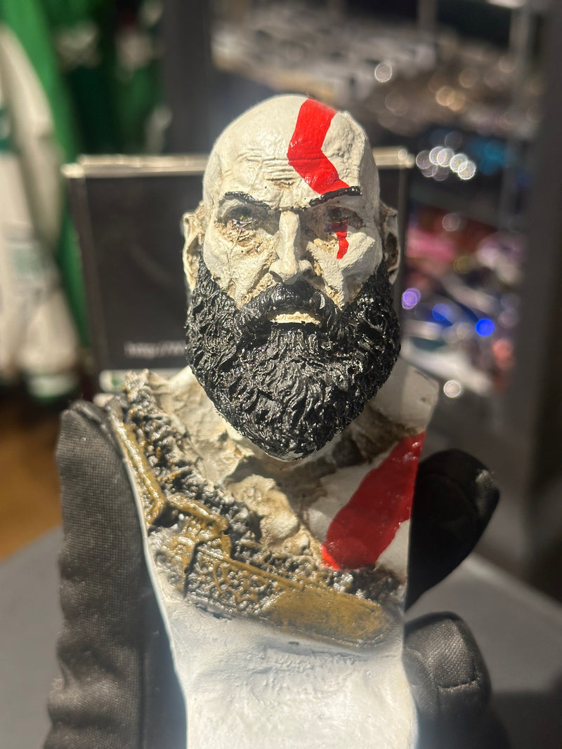 Boneco de Ação God Of War Busto Kratos 16cm Resina - Pronta Entrega
