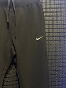 Calça Nike Club Knit Masculina (Com Punho) Preto - Pronta Entrega