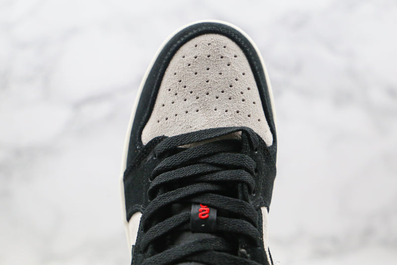 Jordan 1 Low University Gold Black - Encomenda