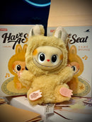 Boneco Labubu “Have a Seat” – Chaveiro | Mini Figura Colecionável Pop Mart - Pronta Entrega