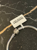 Pulseira Pandora Prata Com Berloques - Pronta Entrega
