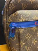 Bolsa Louis Vuitton Messenger
Monogram Outdoor PM Brown Blue - Pronta Entrega